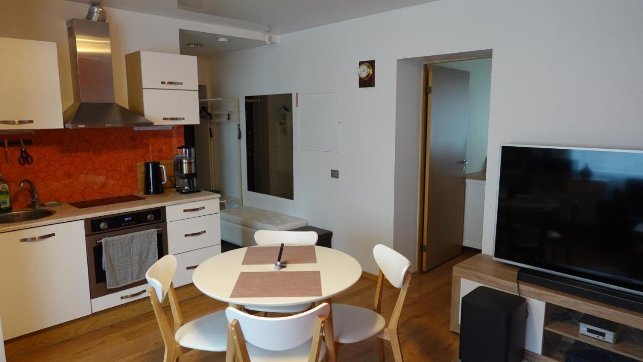 Cozy Telliskivi Apartment Near City Centre Tallinn Extérieur photo